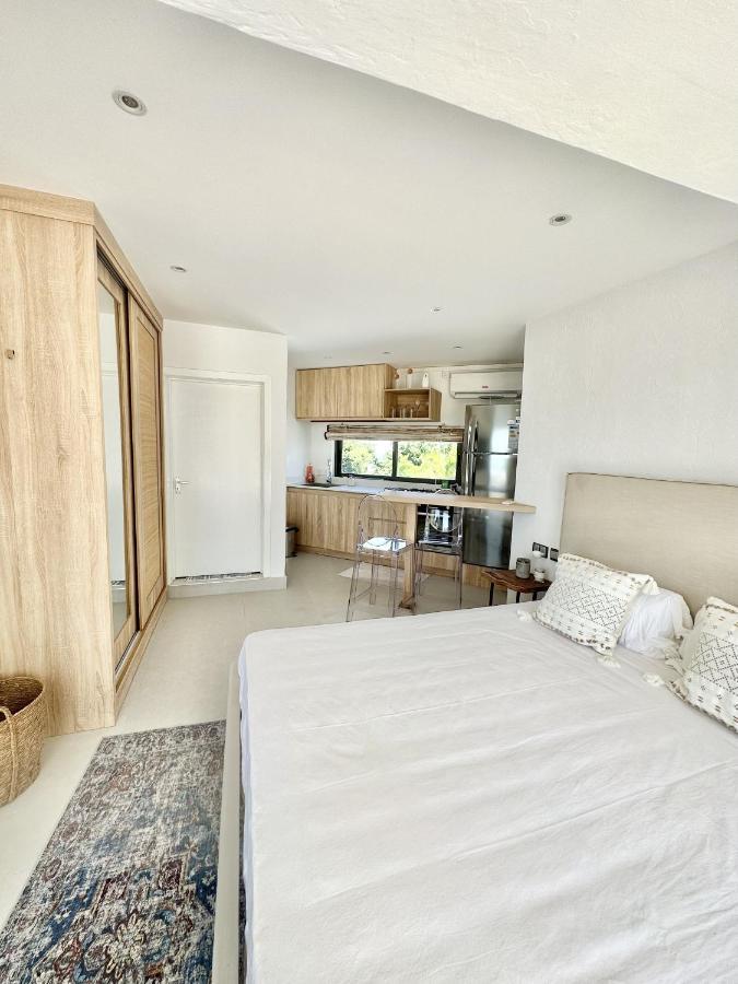 Studio H Grandbay Sea-View Buitenkant foto